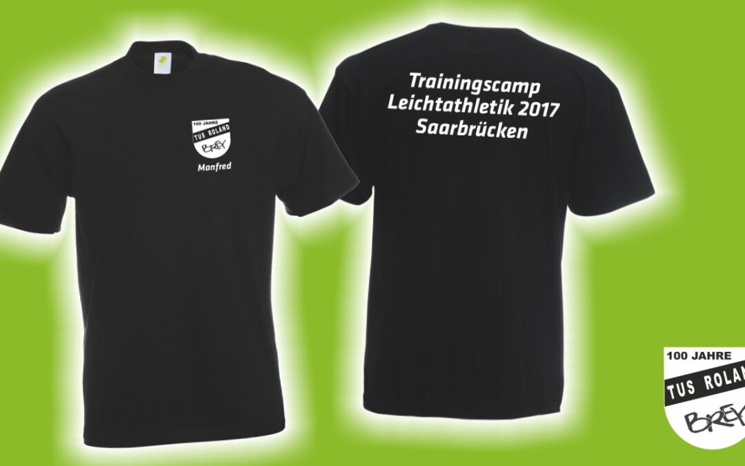 Tus Brey mit Trainingstextilien